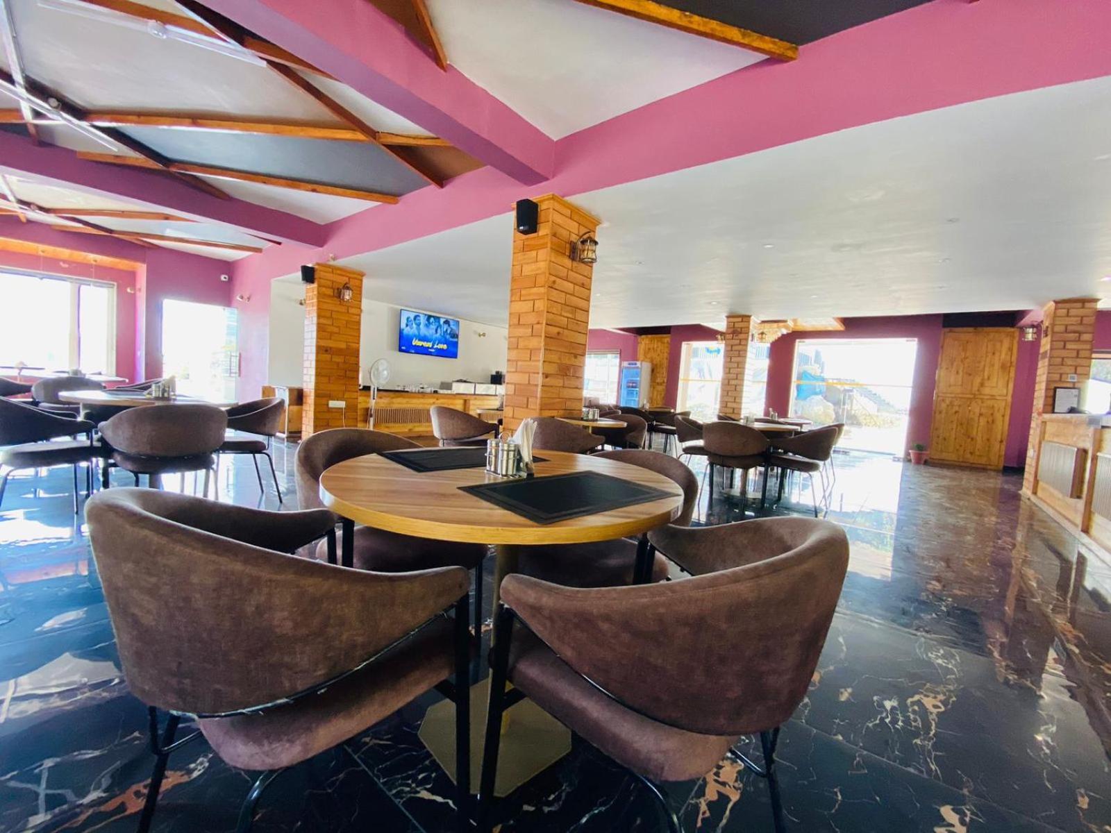 The Aesthetic Hotel & Restaurant Bhīm Tāl Extérieur photo